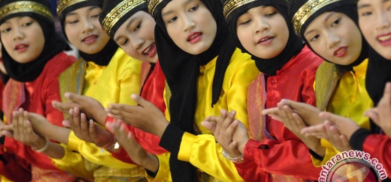 Pertunjukan Tari Saman dari Aceh 
