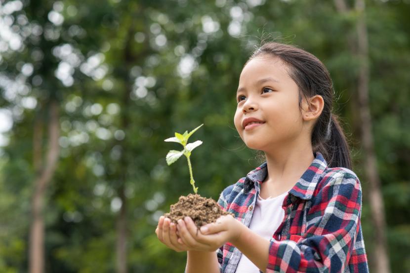 Pendidikan lingkungan hidup bagi anak dinilai penting guna meningkatkan pemahaman tentang lingkungan.