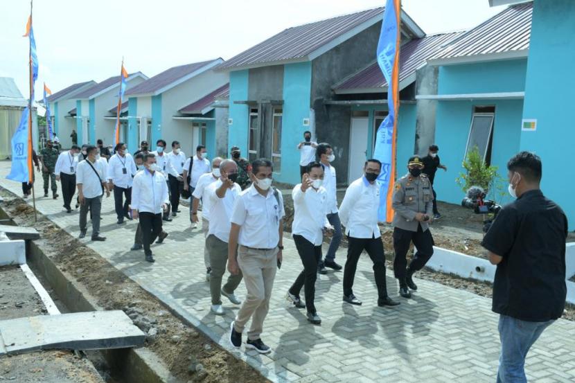 Perum Perumnas dan PTPN II berhasil mengembangkan kawasan perumahan dengan konsep integrated new township Kota Mandiri Bekala di Deli Serdang, Sumatra Utara.