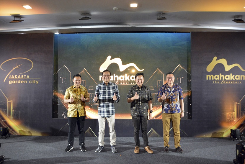 Perumahan Jakarta Garden City yang dikembangkan PT Mitra Sindo Sukses, anak usaha PT Modernland Realty Tbk, menghadirkan cluster terbaru bertajuk Mahakam The Signature. Kawasan hunian yang dikembangkan di atas lahan seluas 2,1 hektar ini akan merangkum sebanyak 48 unit rumah yang ditujukan bagi para home seeker yang ingin tinggal di dalam kota Jakarta.