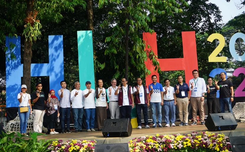 Perumda Pembangunan Sarana Jaya ambil bagian dalam festival bertema Udara Bersih untuk Jakarta dalam rangka memperingati Hari Lingkungan Hidup Sedunia 2022 di Tebet Eco Park, Jakarta Selatan, Ahad (5/6/2022).