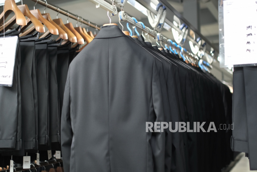Perusahaan garmen yang mendapatkan fasilitas kawasan berikat, PT Fukuryo Indonesia berhasil mengekspor produk jasnya ke pasar internasional, di antaranya Jepang. 