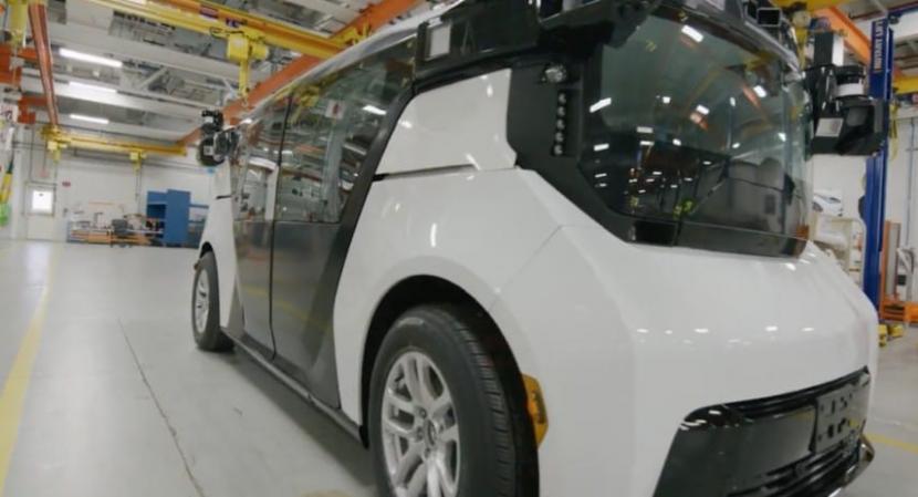 Perusahaan kendaraan otonom milik General Motors, Cruise, resmi memulai uji coba layanan robotaxi mereka di Miami, Amerika Serikat.