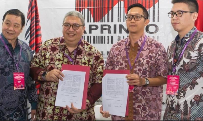 Perusahaan logistik Shipper dan Asosiasi Pengusaha Retail Indonesia (Aprindo) berkolaborasi mendorong pelaku UMKM melakukan ekspor.