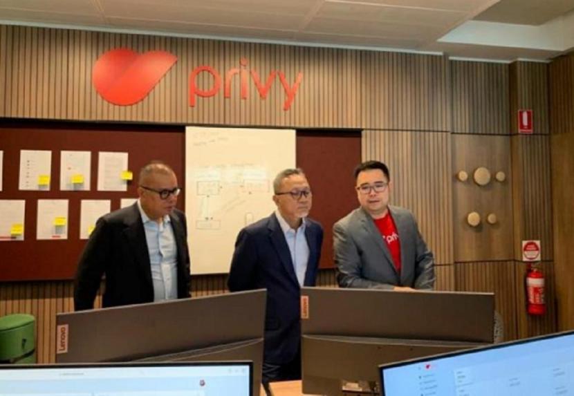 Perusahaan rintisan penyedia tanda tangan digital dan identitas digital asal Indonesia, Privy, meresmikan kantor cabang di Sydney, Australia, Senin (3/7/2023).