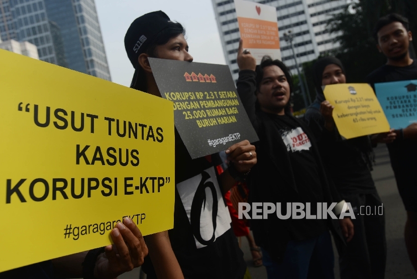 Aksi Tuntut Penuntasan Kasus Korupsi KTP-El | Republika Online