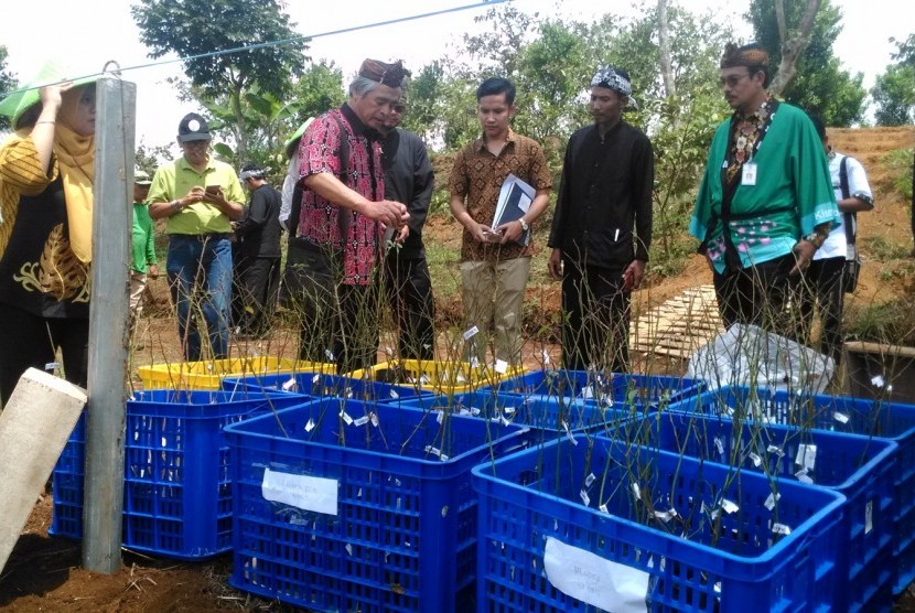 Perwakilan dari Kota Kisarazu, Prefektur Chiba, Jepang bersama dengan Presiden Ezawa Fruit Land, mengunjungi Bandung dan Yogyakarta.