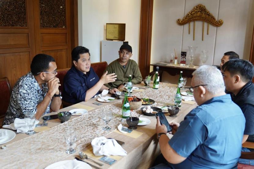 Perwakilan suporter klub bertemu dengan Ketum PSSI Erick Thohir di Jakarta, Sabtu (19/8/2023).