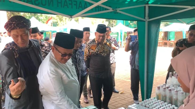 Pesantren AFKN menggelar Bazar UMKM