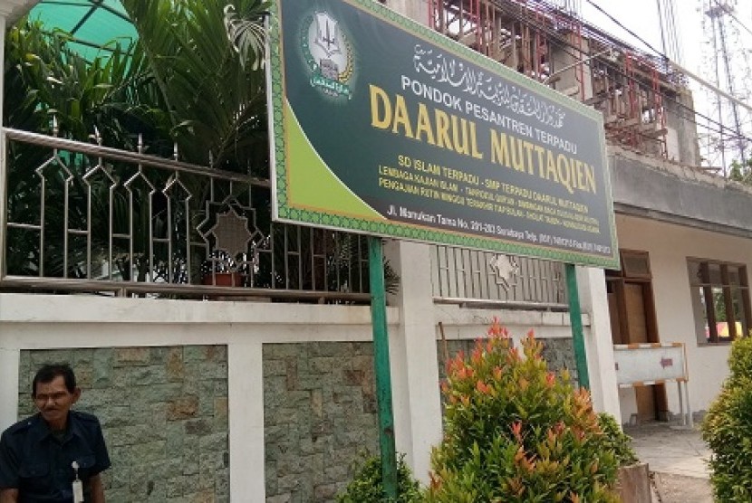 Pesantren Darul Muttaqien, Tandes, Kota Surabaya 