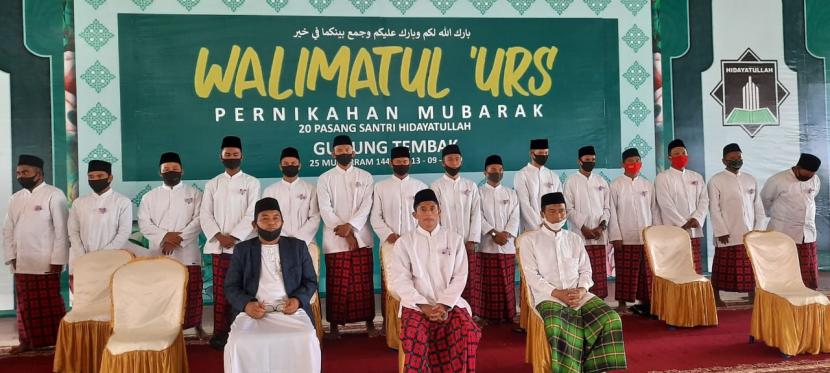 Pesantren Hidayatullah Ummul Quro Gunung Tembak Balikpapan menggelar acara Pernikahan Mubarak, Ahad (13/9).