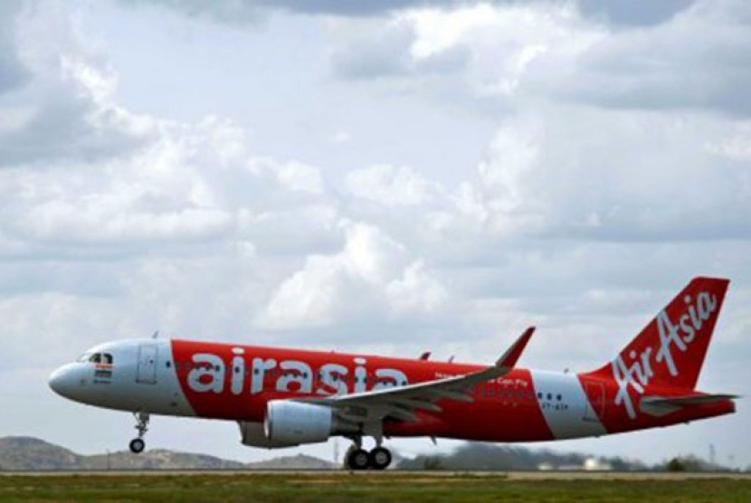 Pesawat AirAsia AirbusA320-200 yang serupa dengan pesawat di gambar ini hilang kontak dalam penerbangan dari Surabaya menuju Singapura.