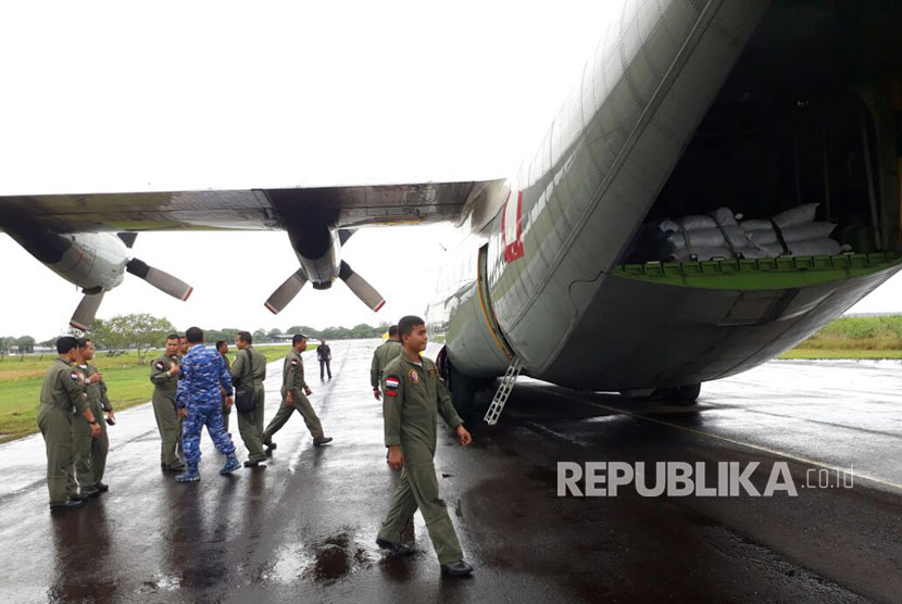 Aircraft carrying humanitarian aid for Rohingyas dispatched to Chittagong, Bangladesh, on Thursday (September 14).