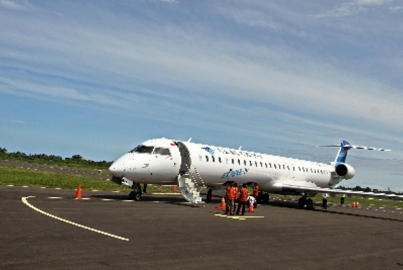  Pesawat Bombardir CRJ 1000 