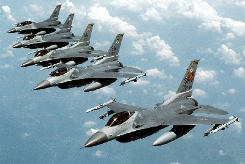 Pesawat F-16 milik militer Amerika Serikat.