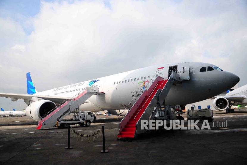Pesawat Garuda Airbus 330-300 di Hanggar 4 GMF Aeroasia, Bandara Soekarno Hatta, Tanggerang, Banten, Senin (1/2).
