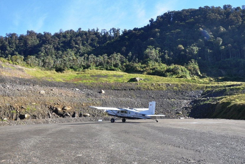 Pesawat maskapai Susi Air melakukan tes mendarat di Lapangan Terbang Perintis Arwanop, Distrik Tembagapura, Timika, Papua (ilustrasi).