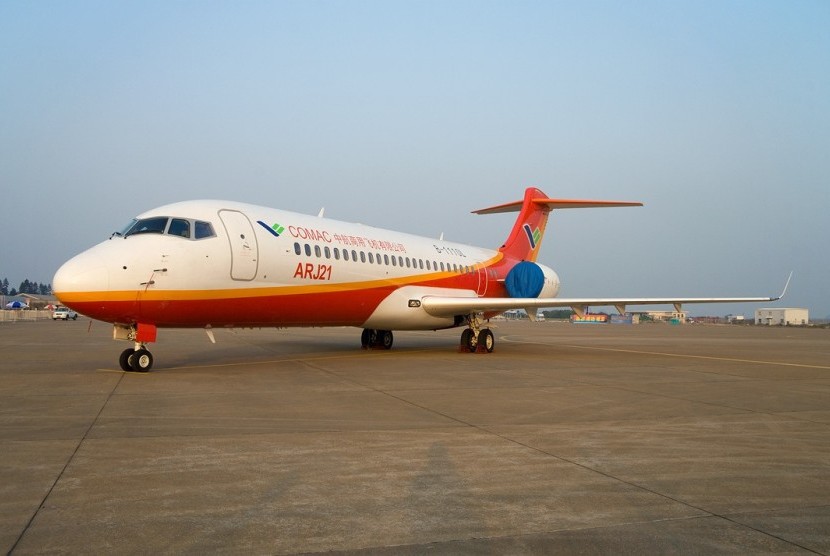 Pesawat jet komersial ARJ21-700