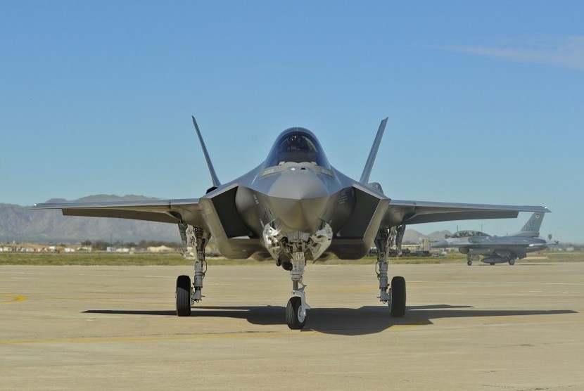 Pesawat jet siluman F-35A