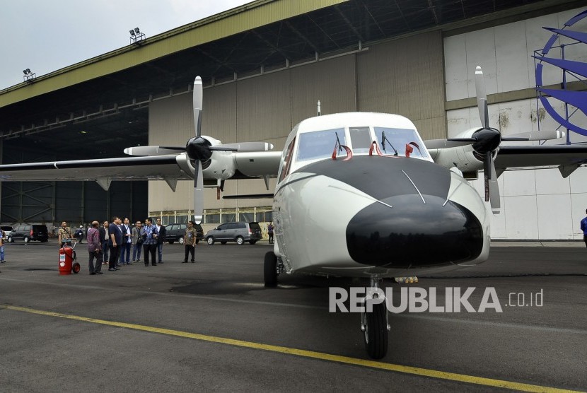 Pesawat NC212i, di PT Dirgantara Indonesia (PT DI), Kota Bandung, Jumat (4/11). Pesawat tersebut di pesan oleh Filipina dan Vietnam.