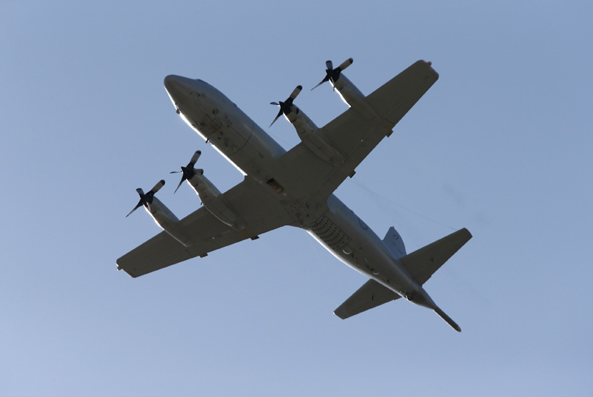  Pesawat pencari AP-3C Orion milik Angkatan Udara Australia.   (Reuters/Jason Reed)