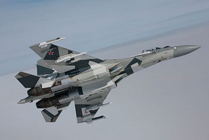 A jet fighter type Sukhoi SU-35 (illustration)