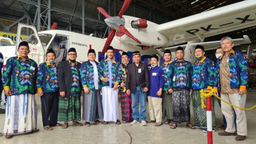 Kader PKPNU melakukan MoU pembelian lima unit pesawat NU219, Rabu (10/11). 