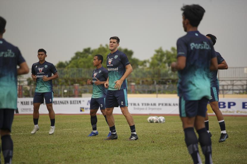 Para pemain Persib Bandung berlatih (ilustrasi).