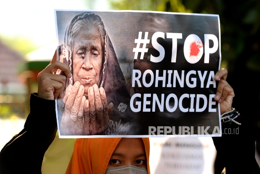 A rights group has called for targeted sanctions and an arms embargo against the Myanmar military, (Illustration)
