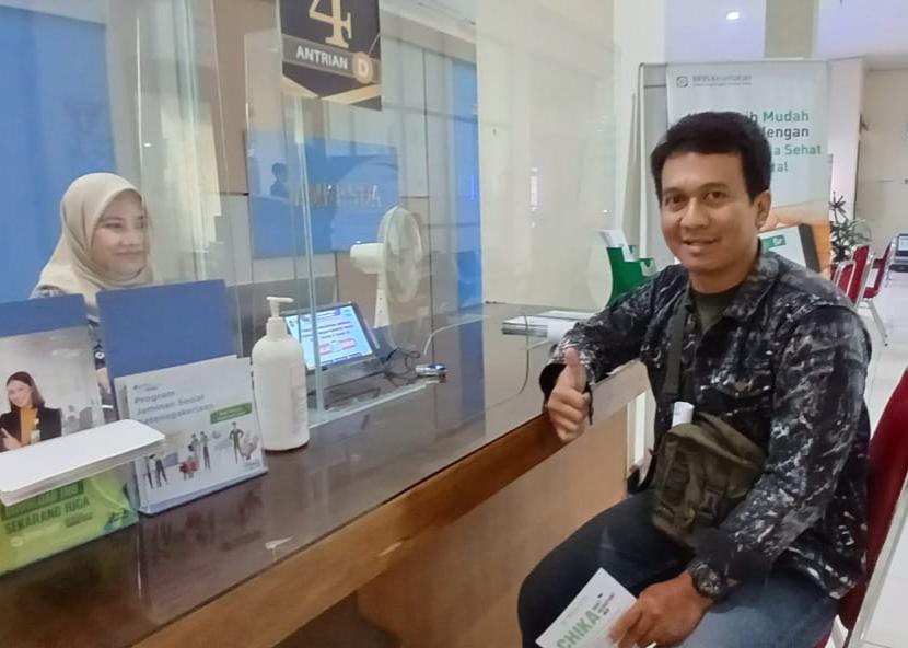 Peserta BPJS Kesehatan saat mendapatkan pelayanan di BPJS Kesehatan Yogyakarta Mal Pelayanan Publik.