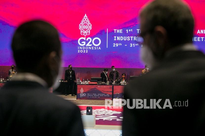 Indonesia perlu memastikan negara-negara anggota G20 membahas solusi dari dampak konflik yang terjadi antara Rusia dan Ukraina. 