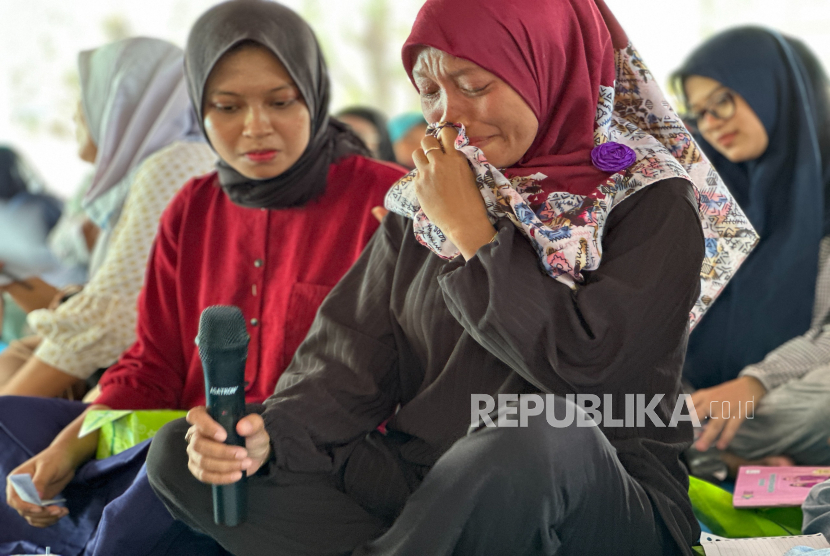 Peserta Kegiatan 1.000 Hari Pertama Kehidupan meluapkan perasaan usai menceritakan impian dan harapan untuk calon anaknya. 