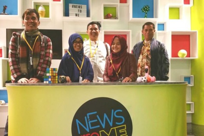 Peserta pertukaran pemuda Indonesia di studio salah satu program ABC TV.