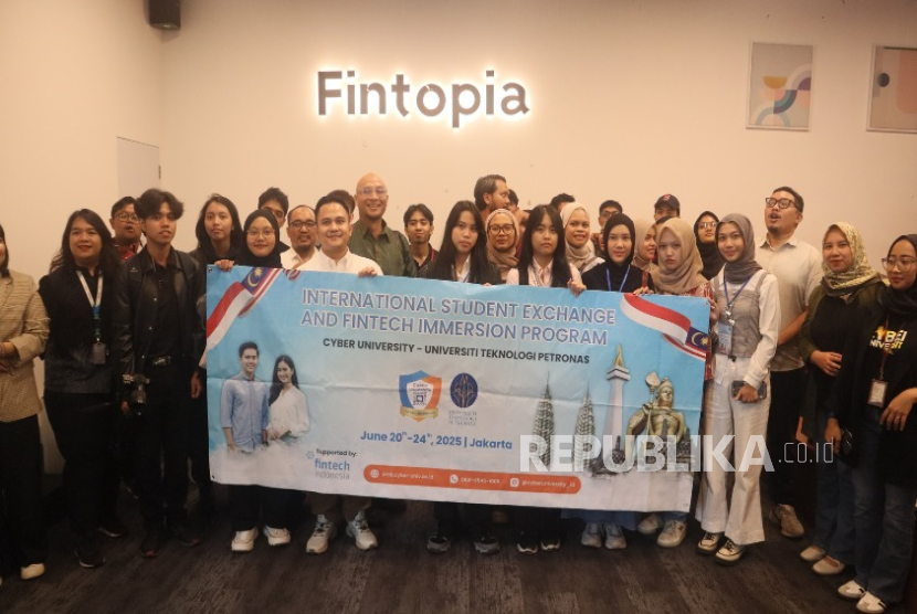 Mahasiswa Malaysia dan Indonesia Eksplor Dunia Fintech di Fintopia Bersama Cyber University