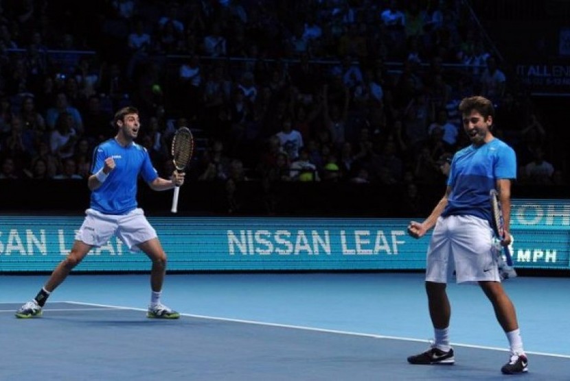 Petenis Marcel Granollers/Marc Lopez.