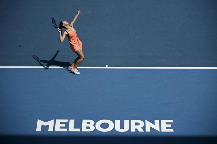 Petenis peringkat 68 asal Rumania Sorana Cirstea secara mengejutkan mendepak pemegang dua gelar Wimbledon Petra Kvitova dari persaingan Australian Open 2021. 