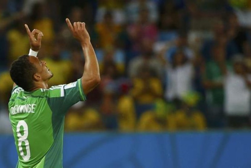 Peter Odemwingie mencetak gol semata wayang untuk Nigeria ke gawang Bosnia-Herzegovina