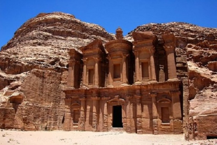 Petra Jordan Sejarah Islam