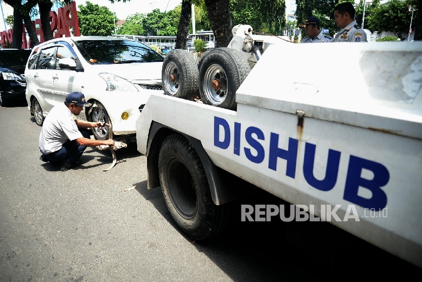 Dishub DKI Jakarta -Ilustrasi (Republika/Prayogi)