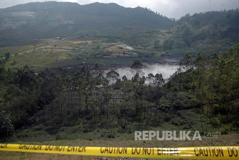 Kawah Sileri di Desa Kepakisan, Kecamatan Batur,  Banjarnegara, Jawa Tengah.