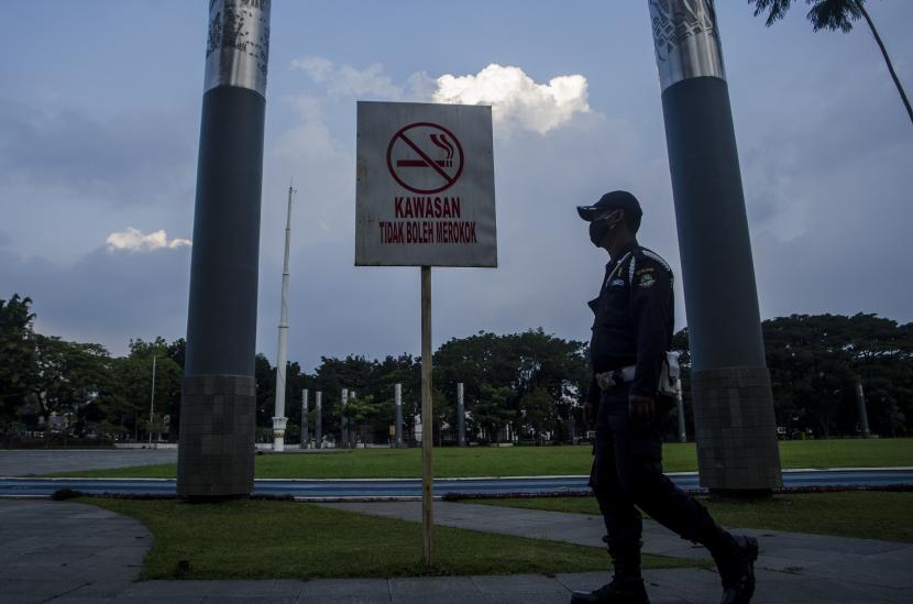Jumlah perokok di Indonesia meningkat dalam 10 tahun terakhir.