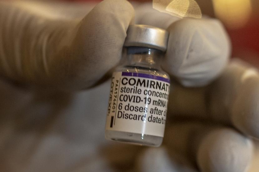 Studi terbaru melaporkan antibodi yang mampu melawan varian Omicron dari virus Covid 19 masih ada di dalam tubuh empat bulan setelah suntikan vaksin Pfizer-BioNTech.