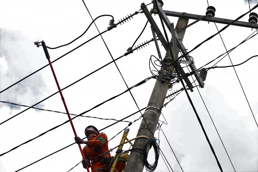 Kementerian Energi dan Sumber Daya Mineral (ESDM) telah memasang sambungan listrik gratis bagi 131.600 rumah tangga di seluruh Indonesia melalui program Bantuan Pasang Baru Listrik (BPBL) sepanjang 20