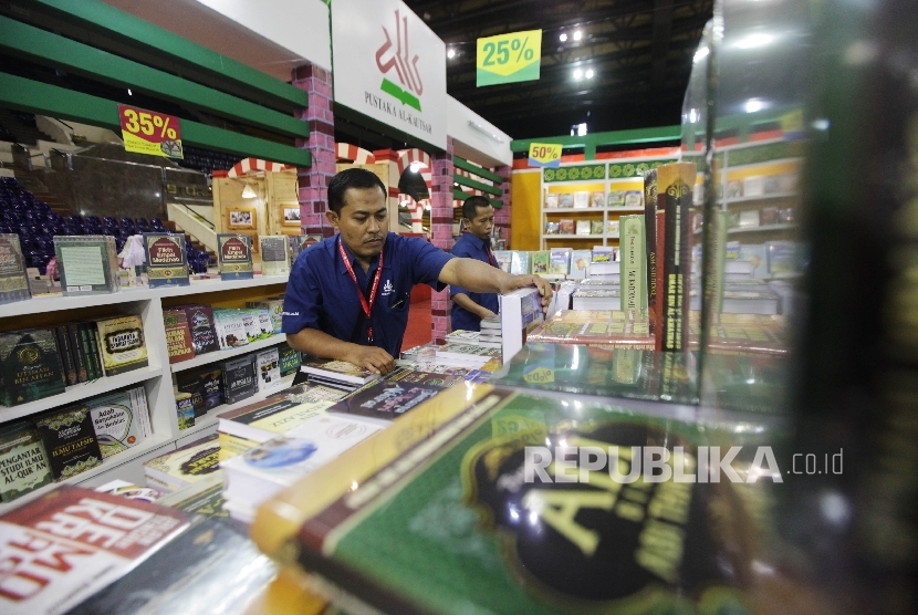 Pameran buku Islamic Book Fair 2016 di Gelora Bung Karno, Senayan, Jakarta, Jumat.