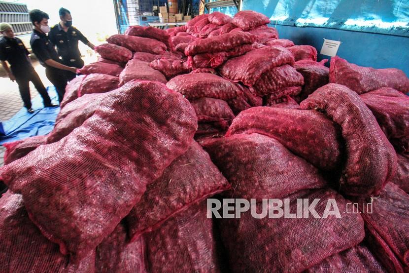 Bea Cukai Aceh Hibahkan 17 Ton Bawang Merah ke Pesantren (ilustrasi).