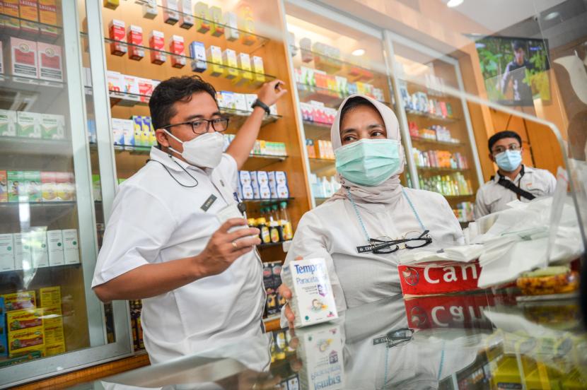 Polri meminta kepolisian daerah tak merazia obat sirop di apotek (apotek). 