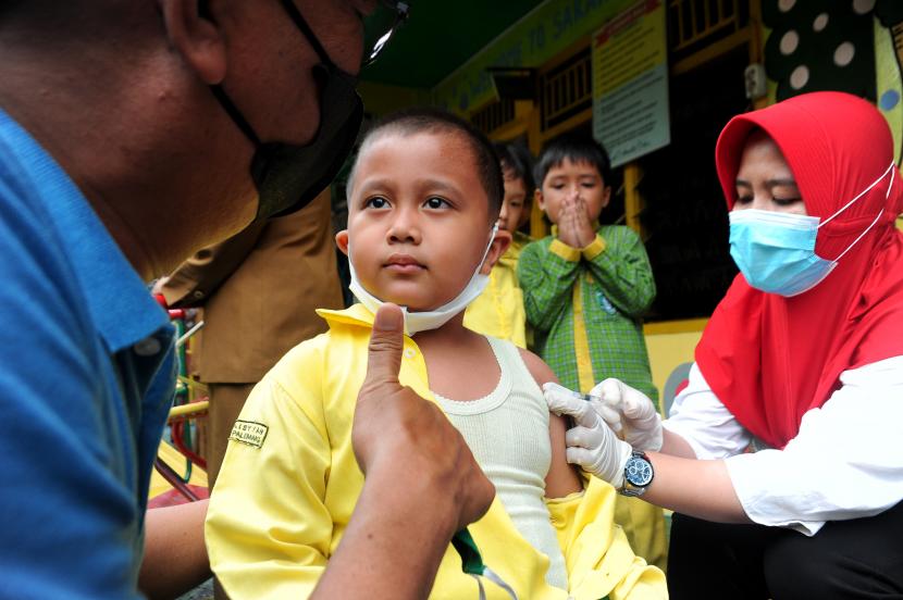 Badan-badan PBB memperingatkan bahwa cakupan vaksinasi global terus menurun pada 2021. Sekurangnya 25 juta bayi kehilangan vaksin penyelamat nyawa.