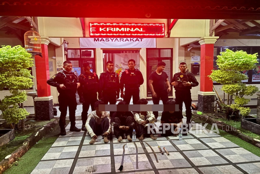 Hendak Tawuran Pakai Senjata Tajam, Empat Remaja Geng Motor Ditangkap Polisi