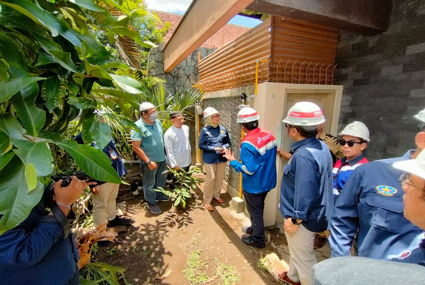 PT PGN Tbk selaku Subholding Gas Pertamina melaksanakan groundbreaking pembangunan jaringan gas untuk rumah tangga, usaha kecil dan komersial di wilayah Bintaro, Tangerang Selatan. (ilustrasi).