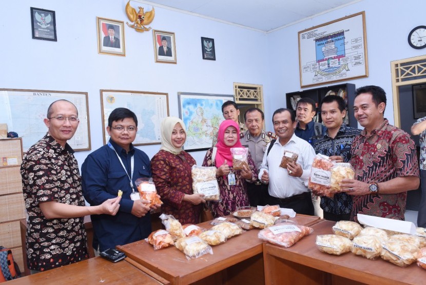 PGN menggelar Pelatihan dan Kewirausahaan dan Manajemen Usaha ke Badan Usaha Milik Desa (BUMDes) Desa Teluk Terate, Kramatwatu, Serang, Banten. 